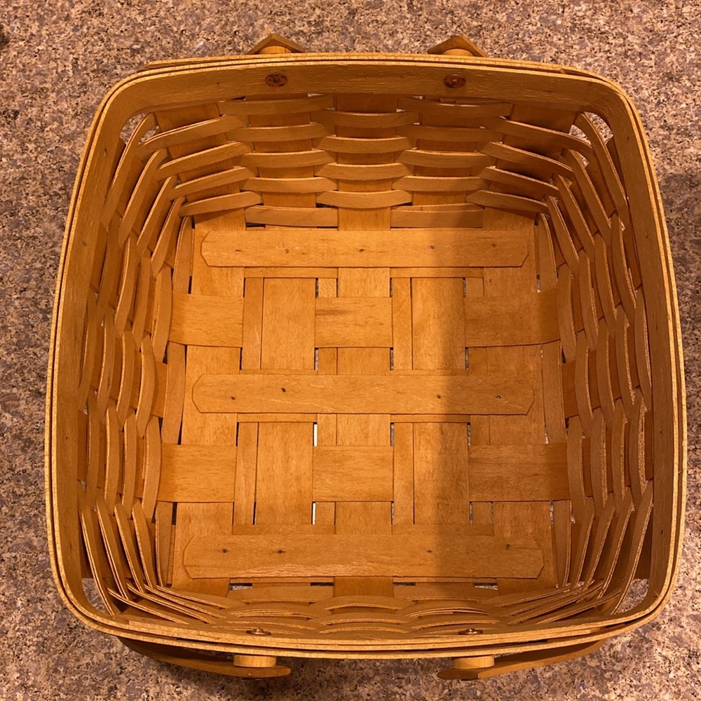Longaberger Cake Basket with Garden Splendor Fabric Liner 1999 Handmade Basket - Picture 8 of 17